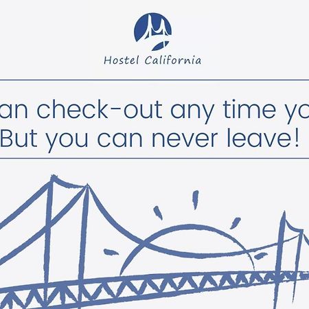 Hostel California 巴统 外观 照片