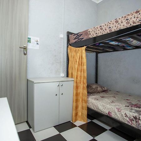 Hostel California 巴统 外观 照片